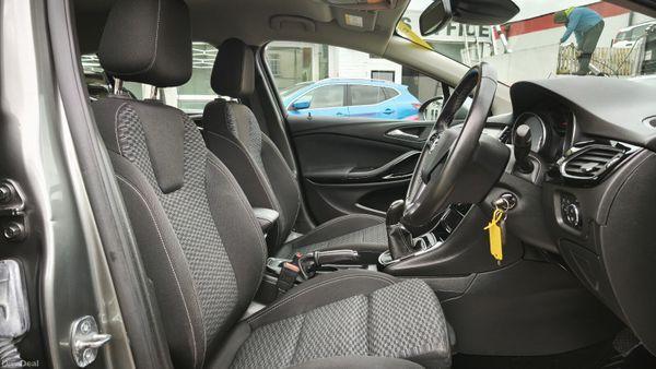 2019 Opel Astra 1 Year Warranty / Low Mileage - photo 8