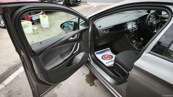 2019 Opel Astra 1 Year Warranty / Low Mileage - photo 16