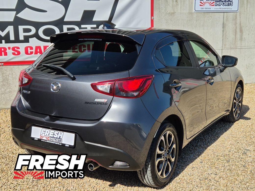 2016 Mazda Demio - photo 3