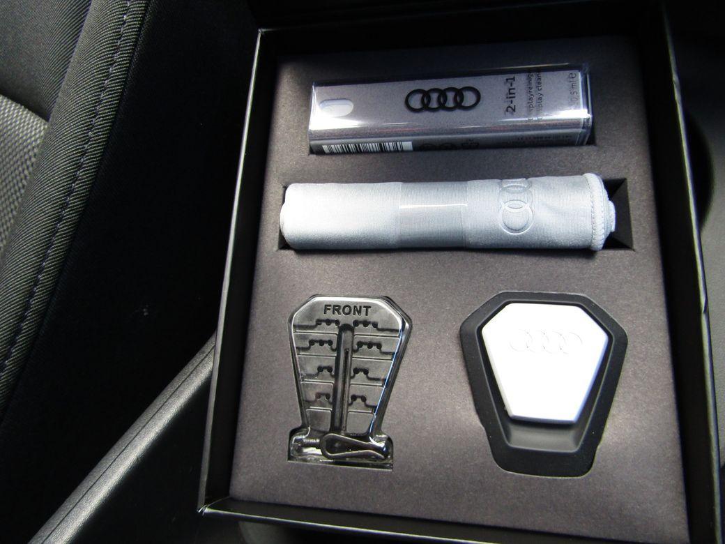 2022 Audi Q4 - photo 14