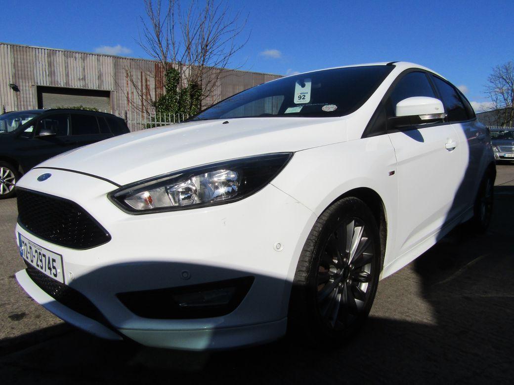 2017 Ford Focus - photo 4