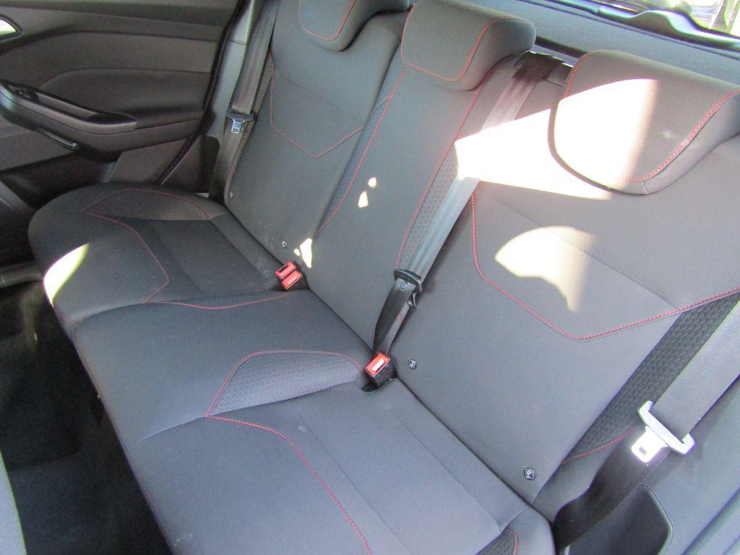 2017 Ford Focus - photo 14