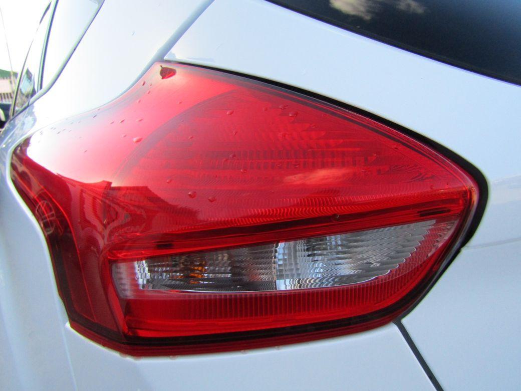 2017 Ford Focus - photo 30