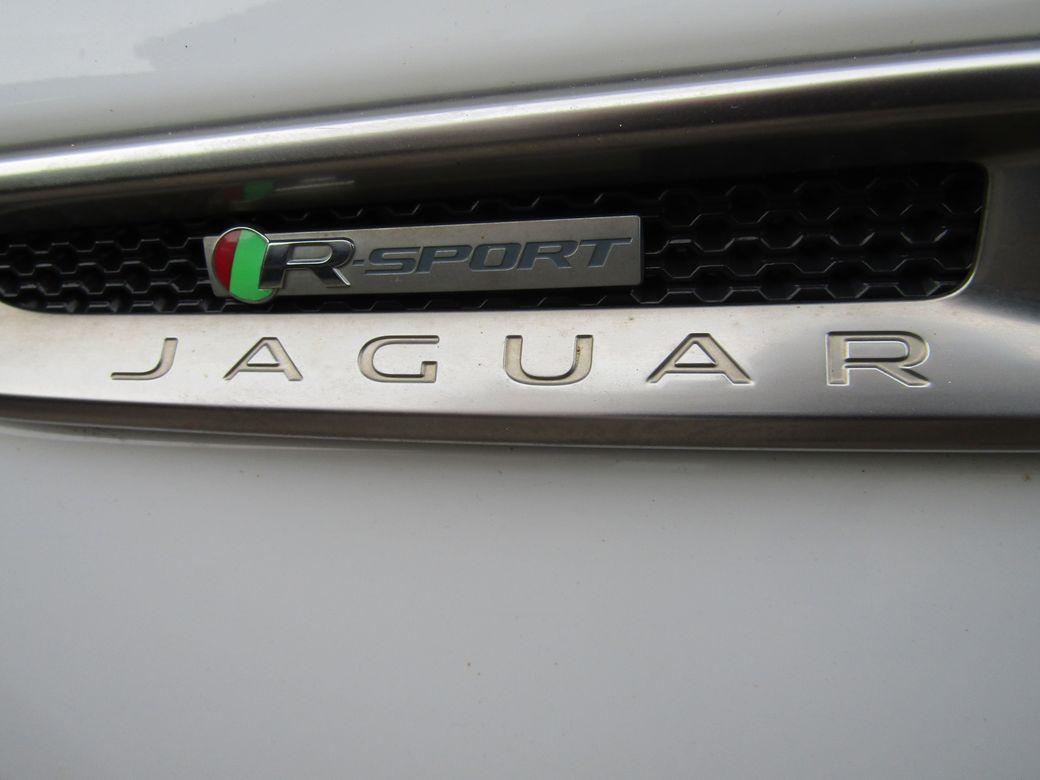 2017 Jaguar XF - photo 32