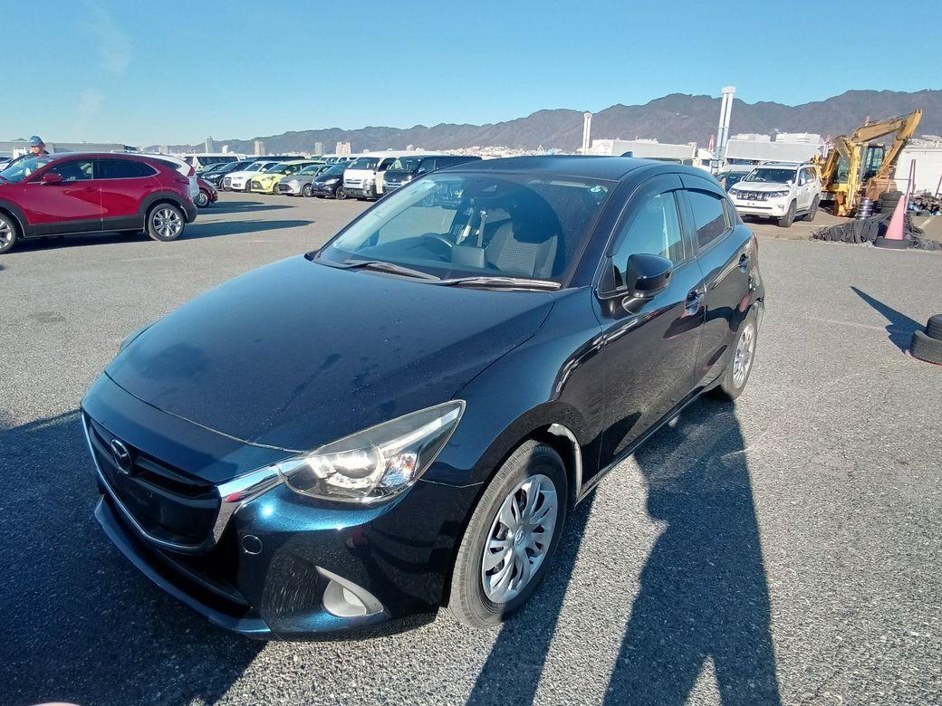 2017 Mazda Demio - photo 2
