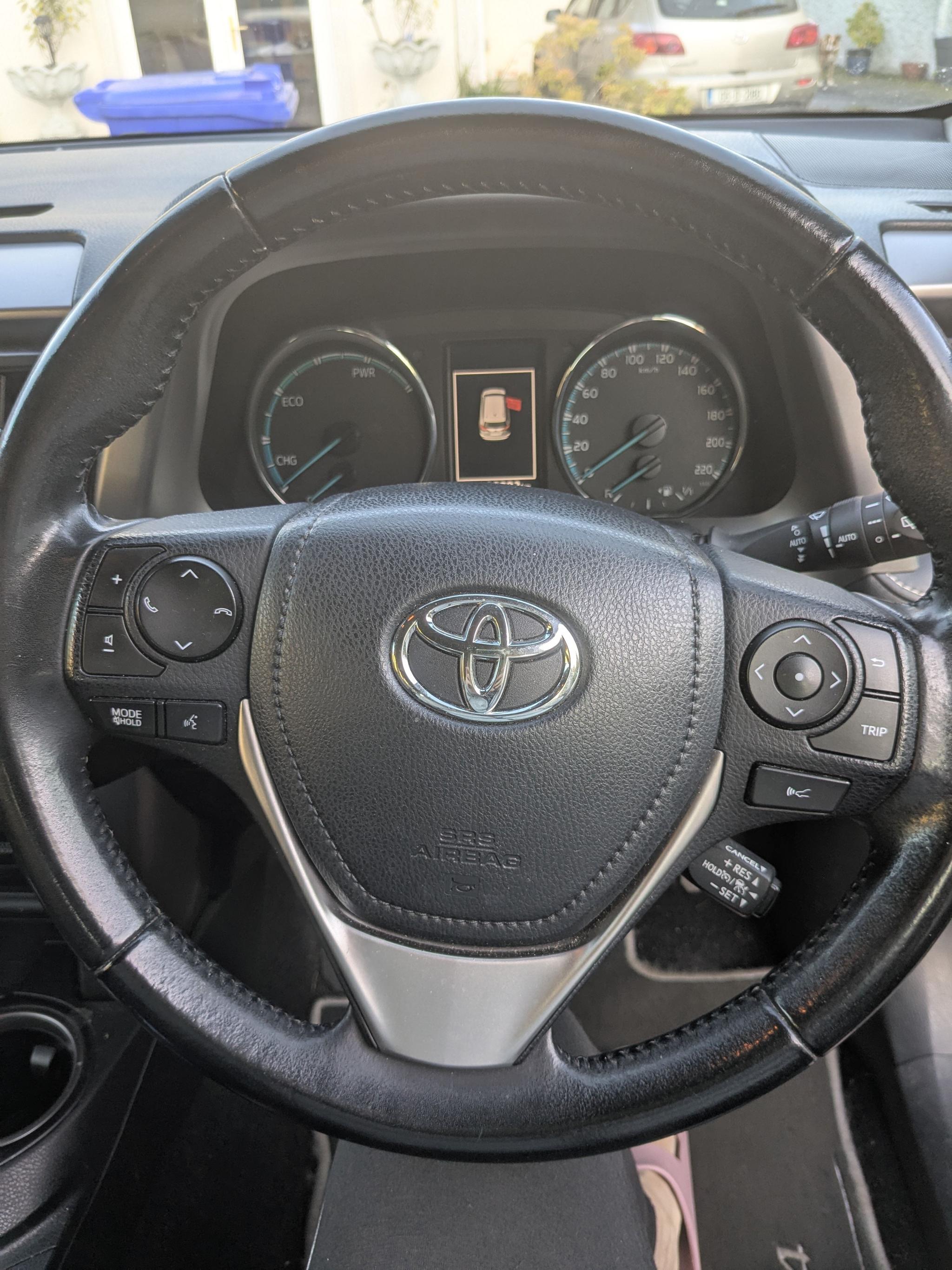 Toyota rav 4 luma sport automatic - rear view