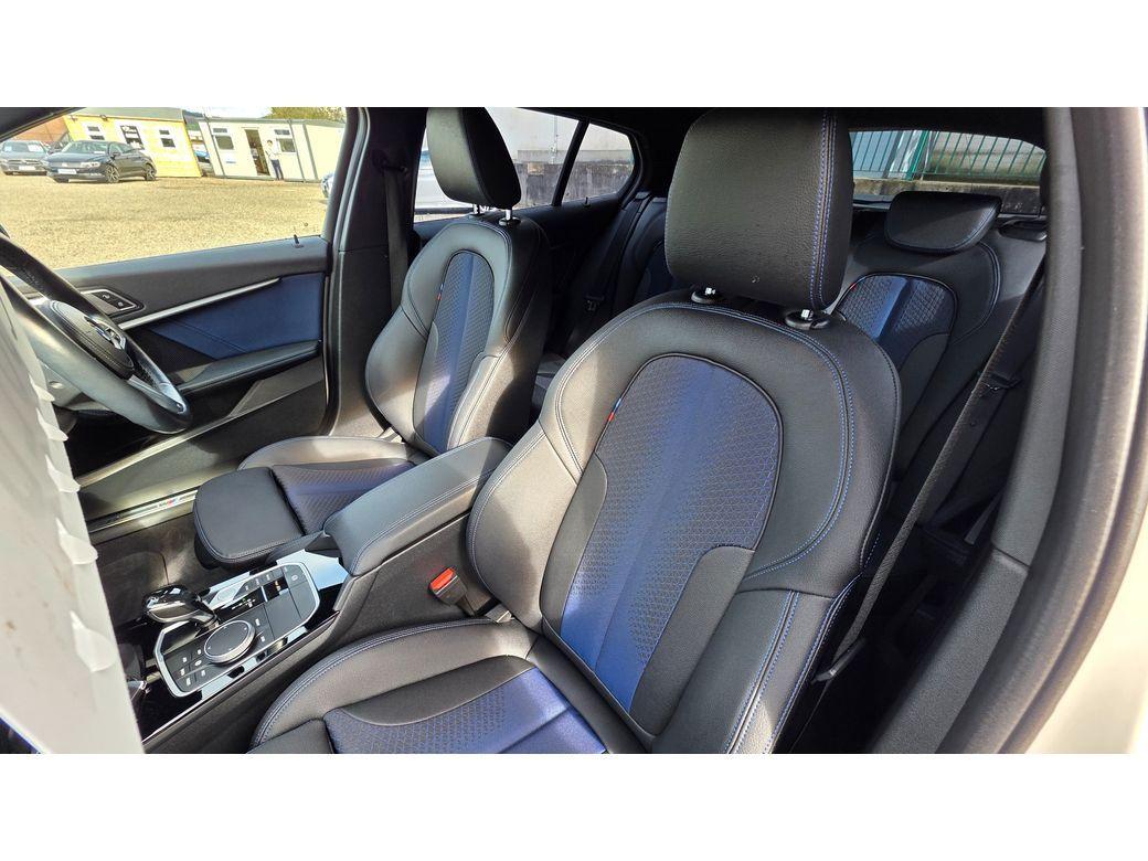 2020 BMW 118 - photo 15