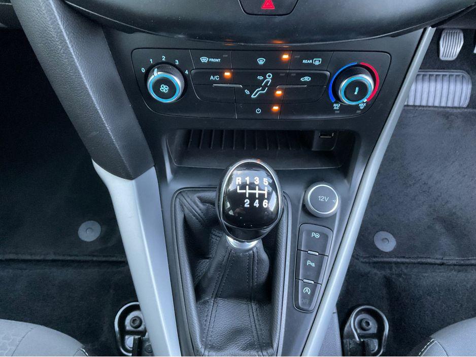2017 Ford Focus - photo 14