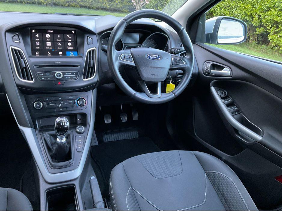 2017 Ford Focus - photo 13