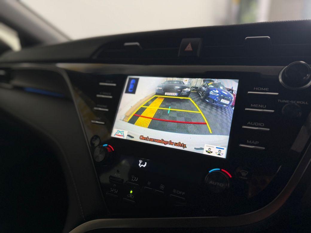 2020 Toyota Camry - photo 11