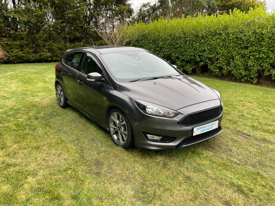 2017 Ford Focus - photo 1