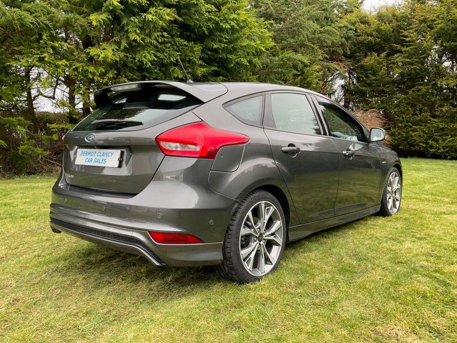 2017 Ford Focus - photo 6