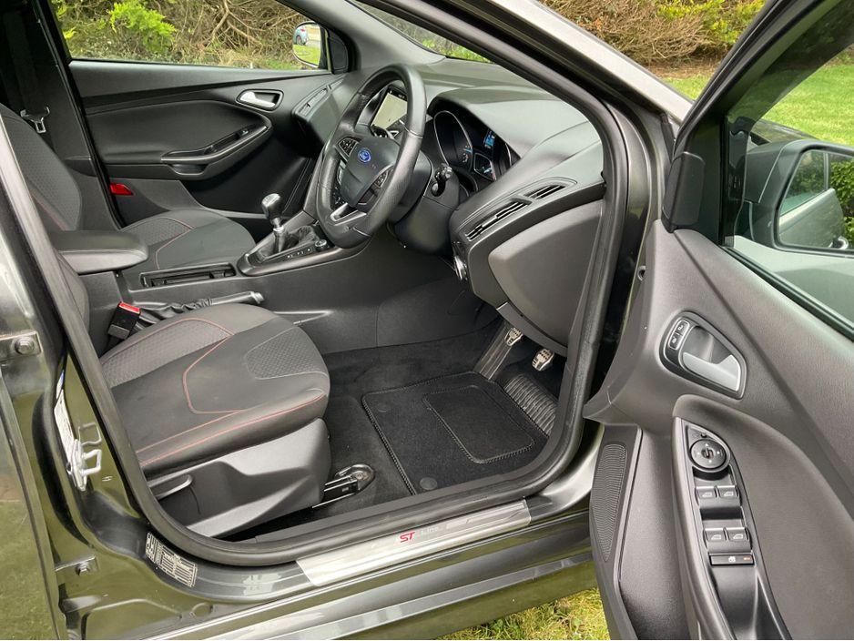 2017 Ford Focus - photo 12