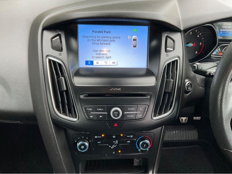 2017 Ford Focus - photo 16