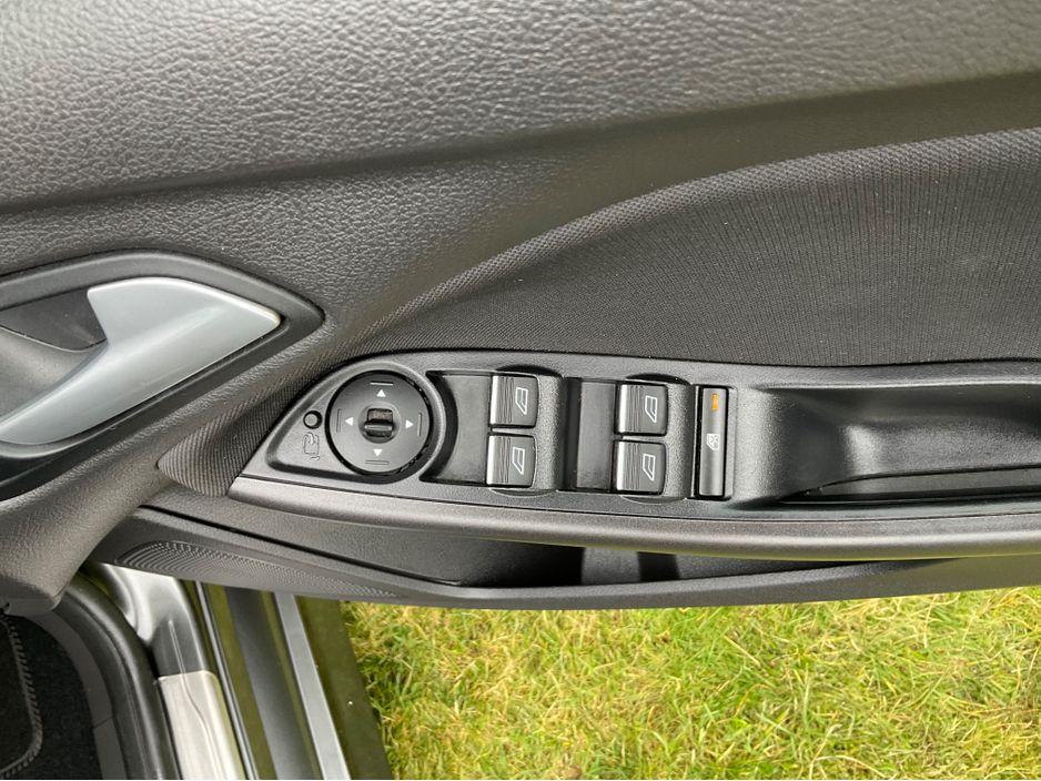 2017 Ford Focus - photo 17