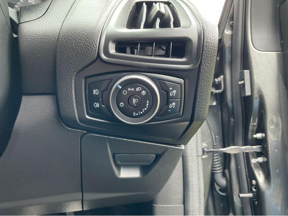 2017 Ford Focus - photo 19
