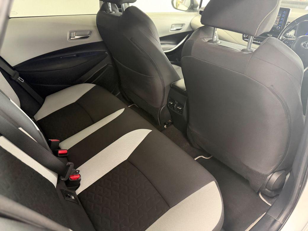 2019 Toyota Corolla - photo 13