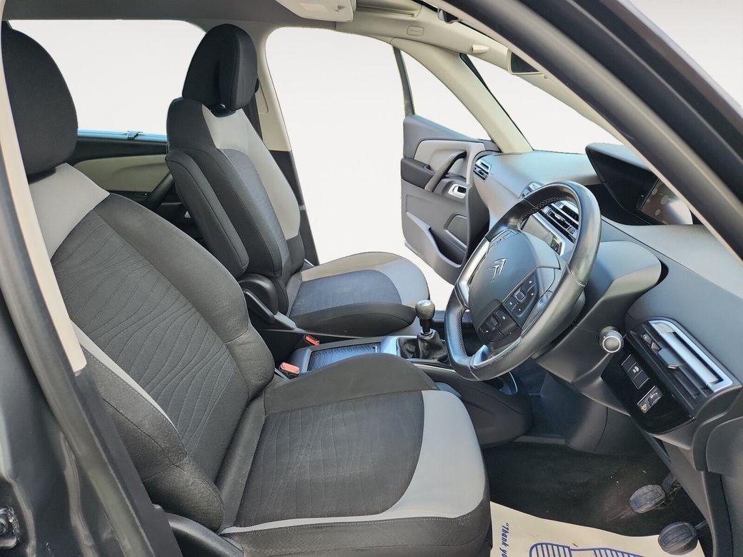2014 Citroen C4 / 7 Seater - photo 10