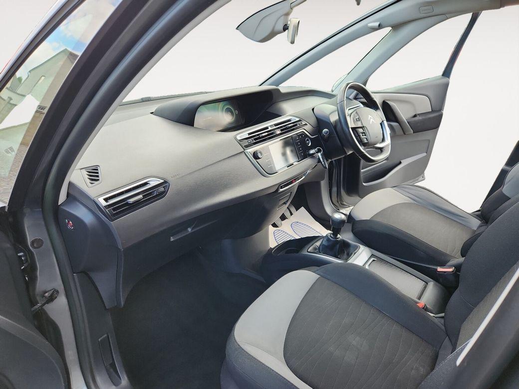 2014 Citroen C4 / 7 Seater - photo 9