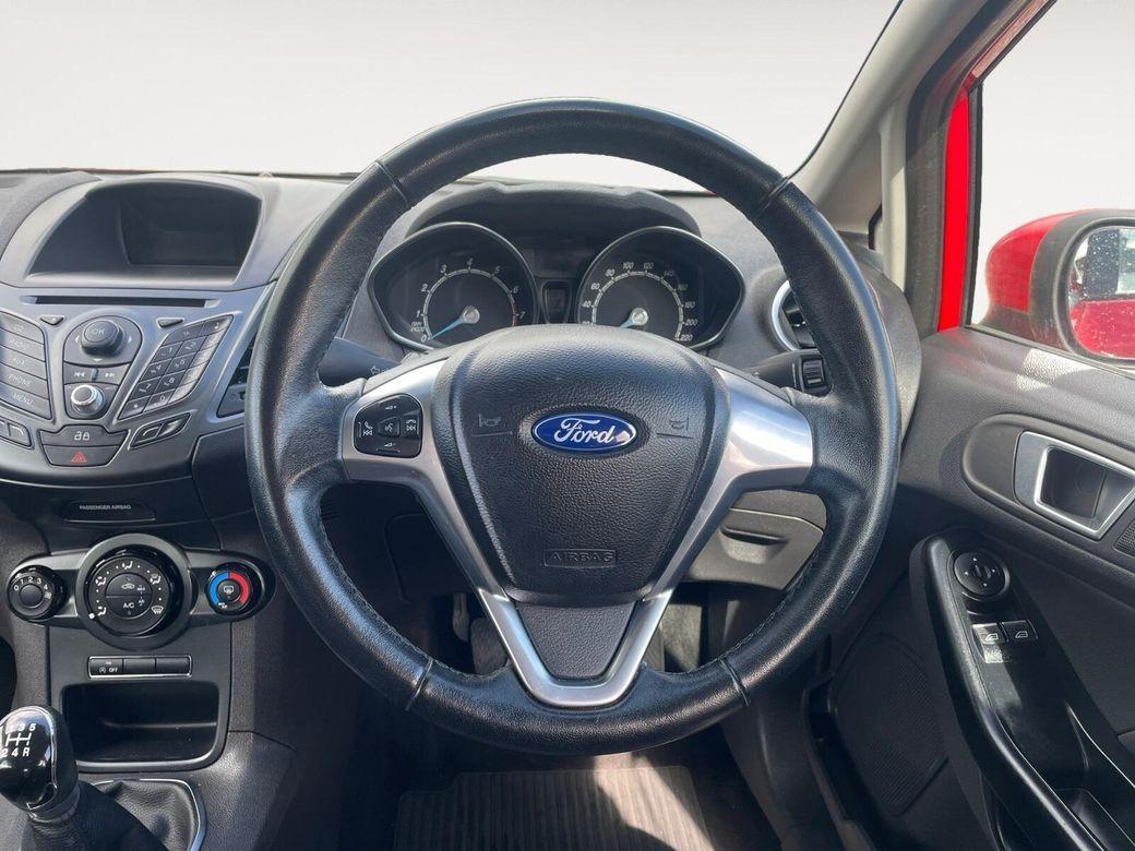 2015 Ford Fiesta - photo 13