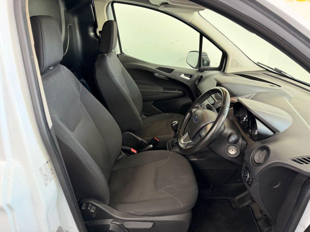 2022 Ford Transit Courier - photo 7