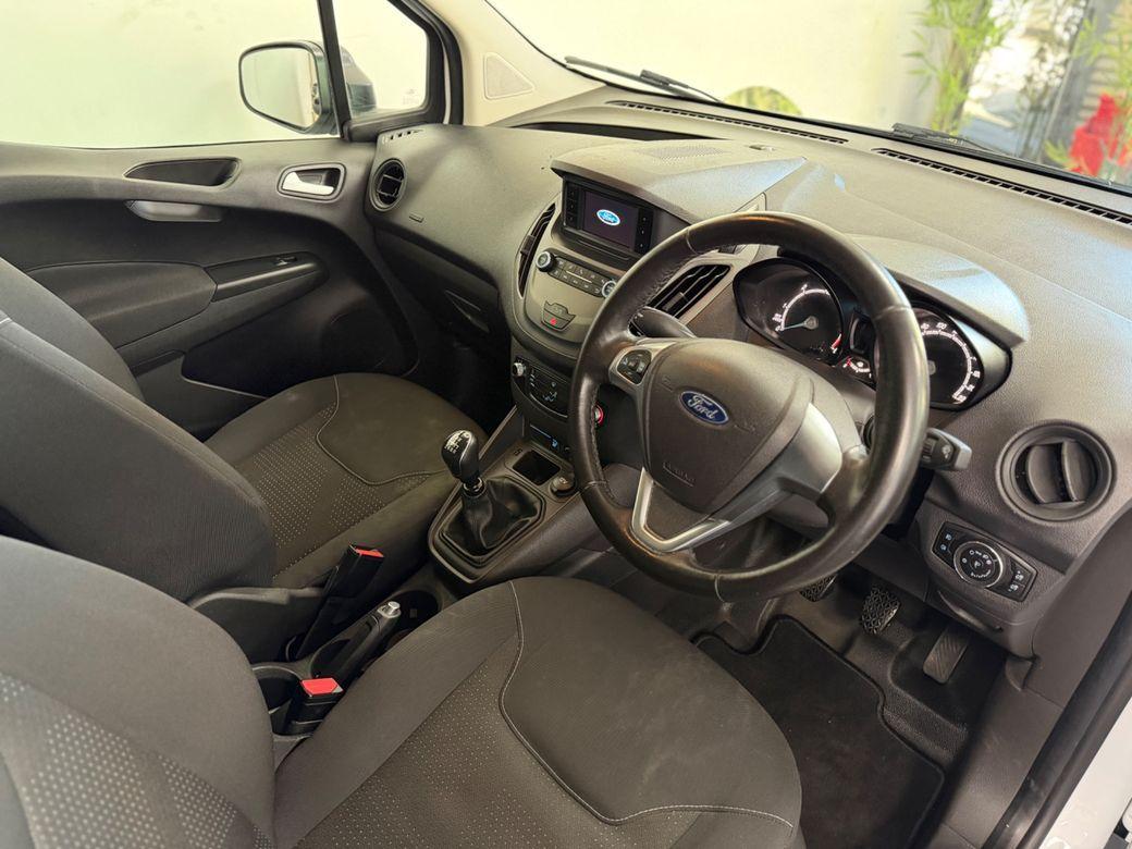 2022 Ford Transit Courier - photo 6
