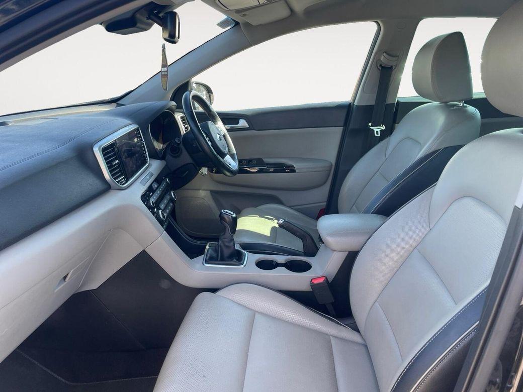 2021 Kia Sportage - photo 9