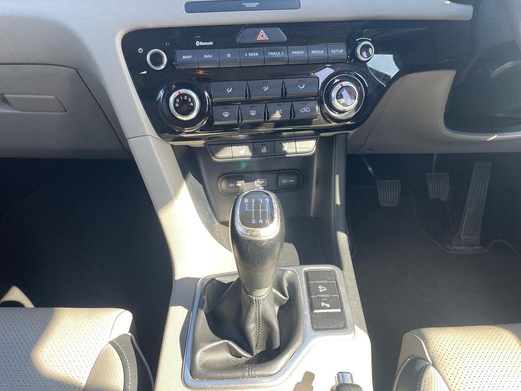 2021 Kia Sportage - photo 11