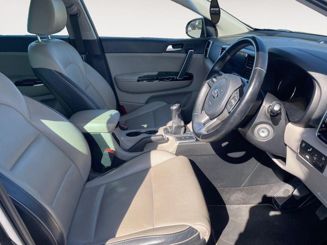 2021 Kia Sportage - photo 14