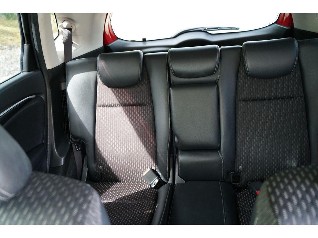 2016 Honda Fit
- photo 18