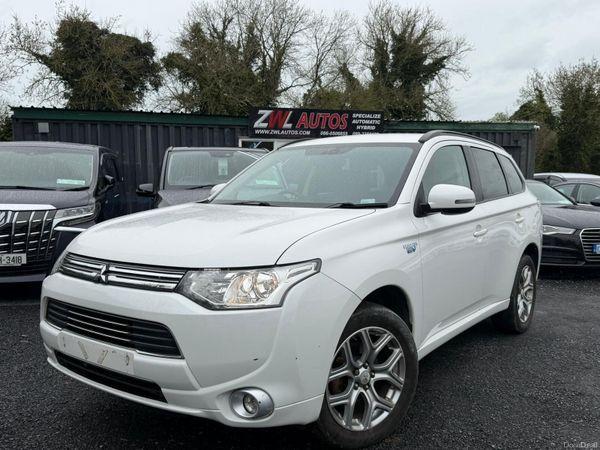 2015 Mitsubishi Outlander - photo 2