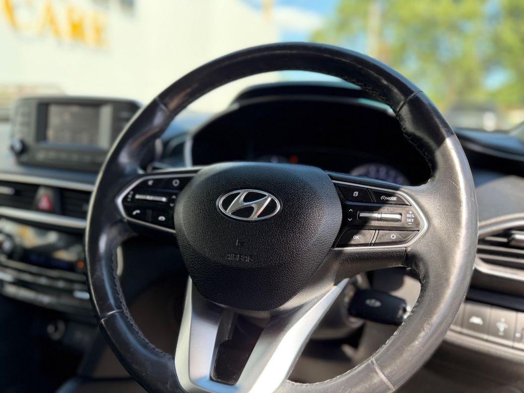 2018 Hyundai Santa Fe / 7 Seater - photo 8