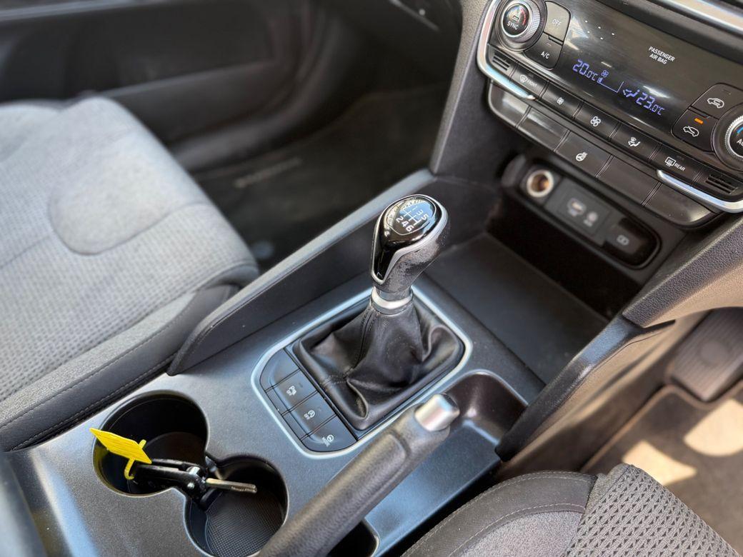 2018 Hyundai Santa Fe / 7 Seater - photo 10