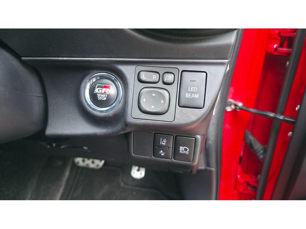 2019 Toyota Aqua - photo 12