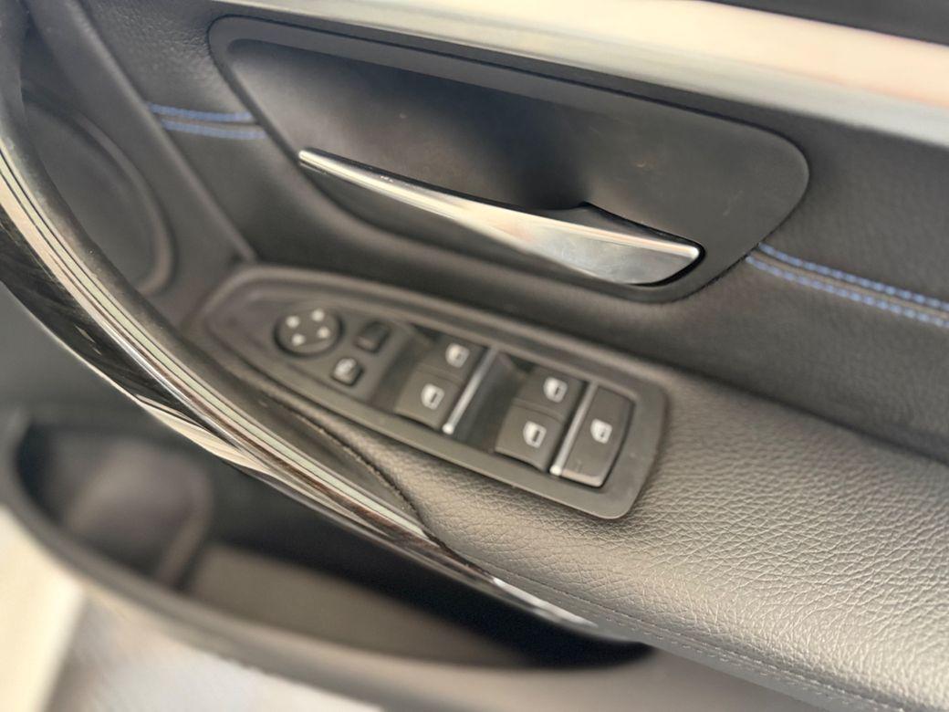 2019 BMW 330 - photo 15