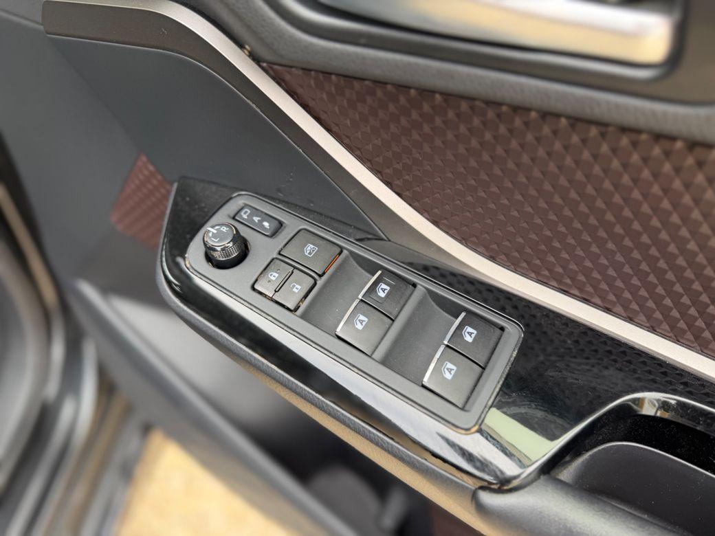 2017 Toyota C-HR - photo 14