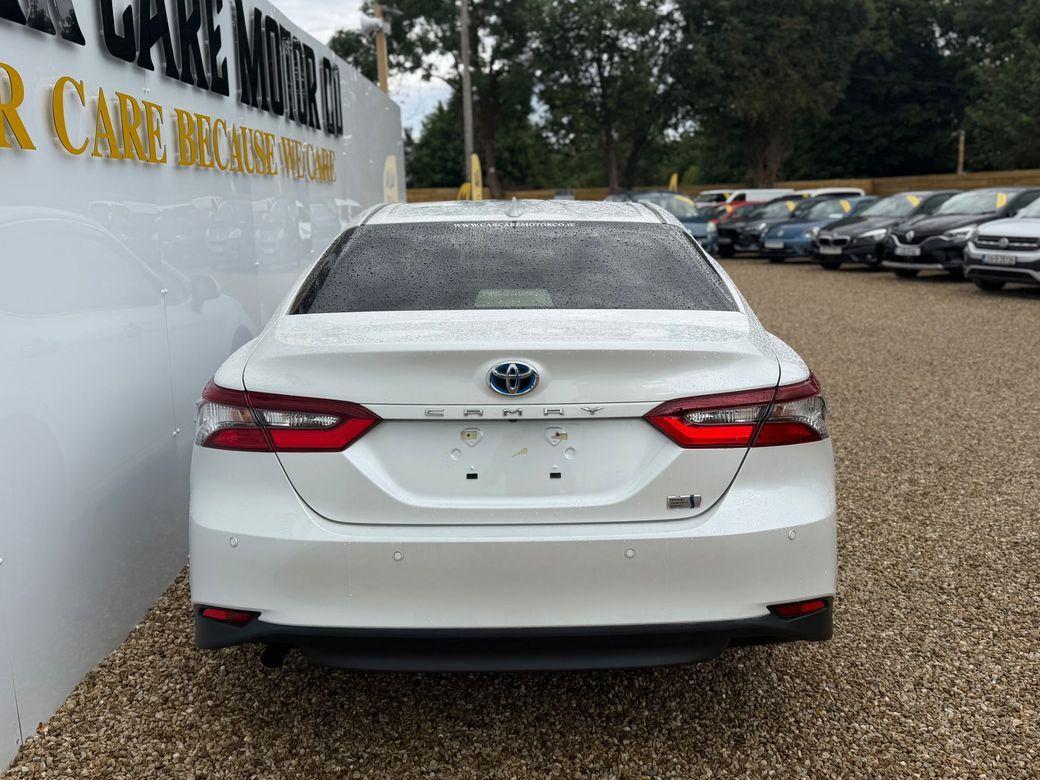 2022 Toyota Camry - photo 5