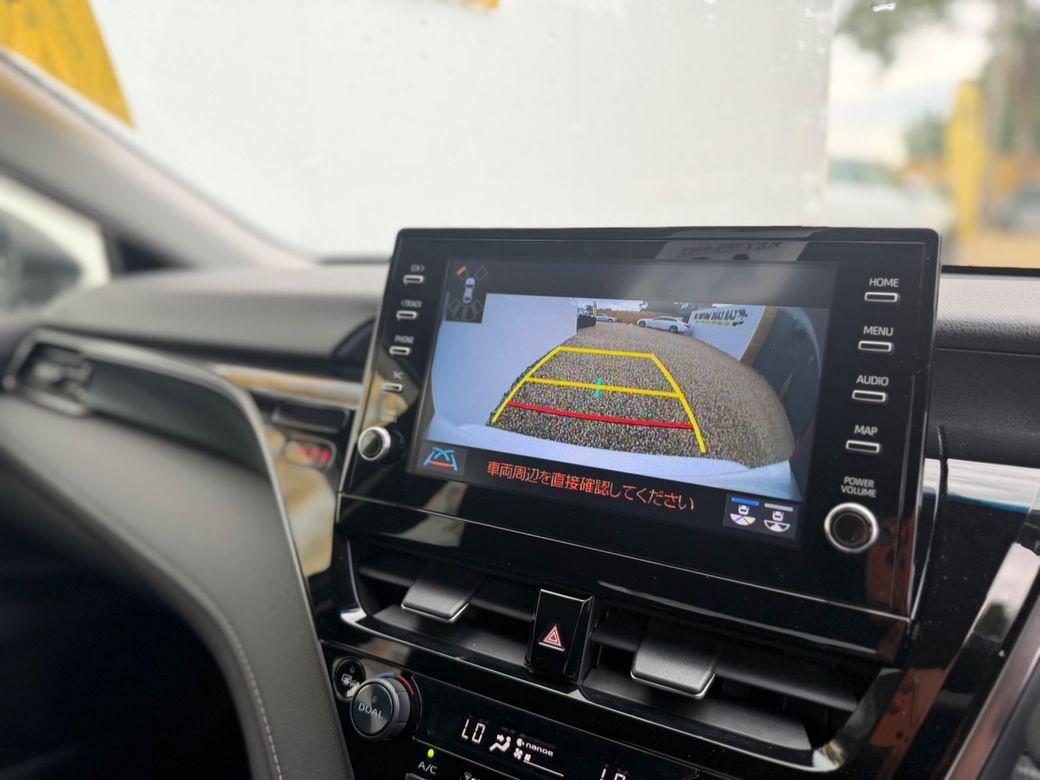2022 Toyota Camry - photo 10