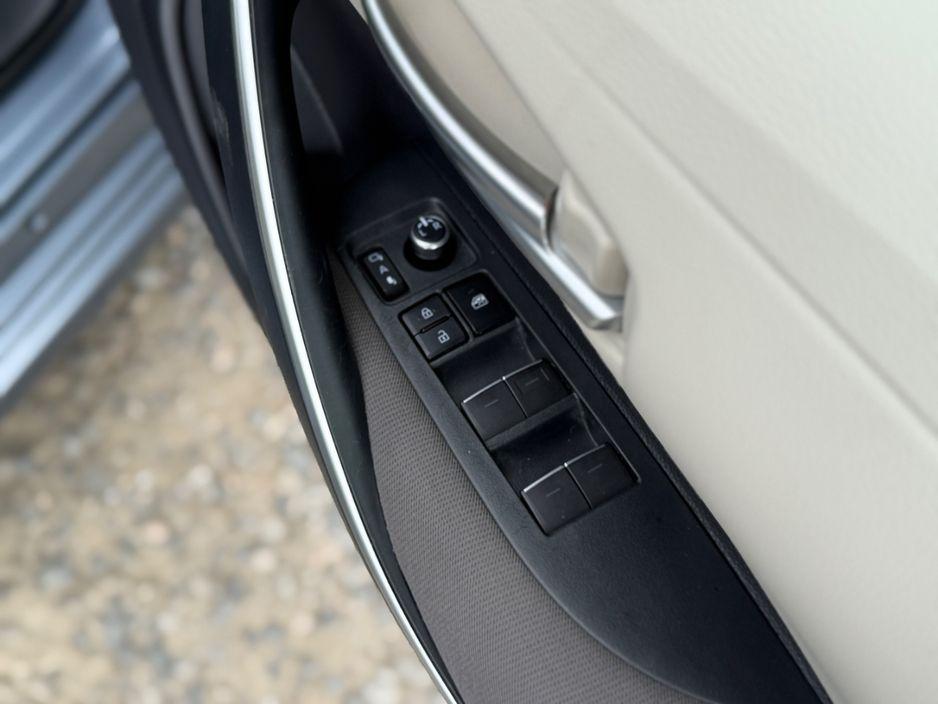 2022 Toyota Corolla - photo 17