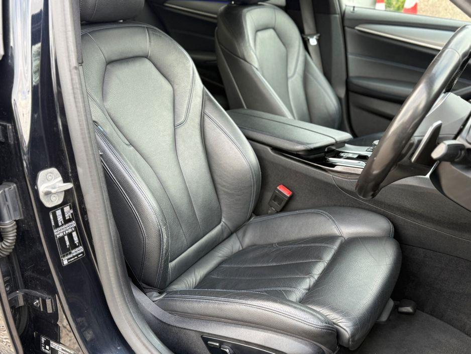 2020 BMW 5 Series - photo 17