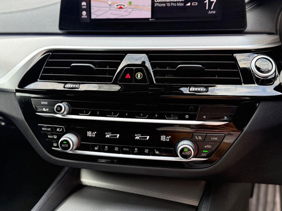 2020 BMW 5 Series - photo 20