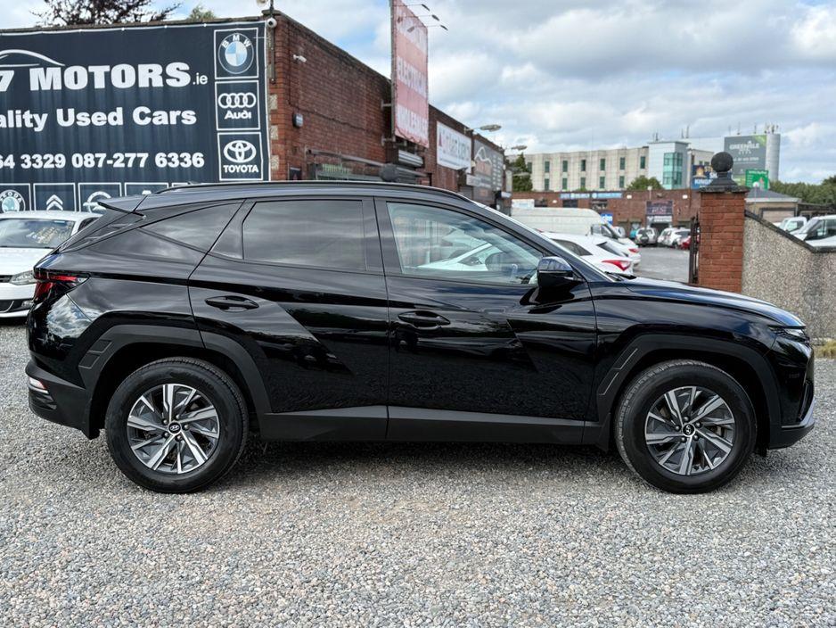 2021 Hyundai Tucson - interior view