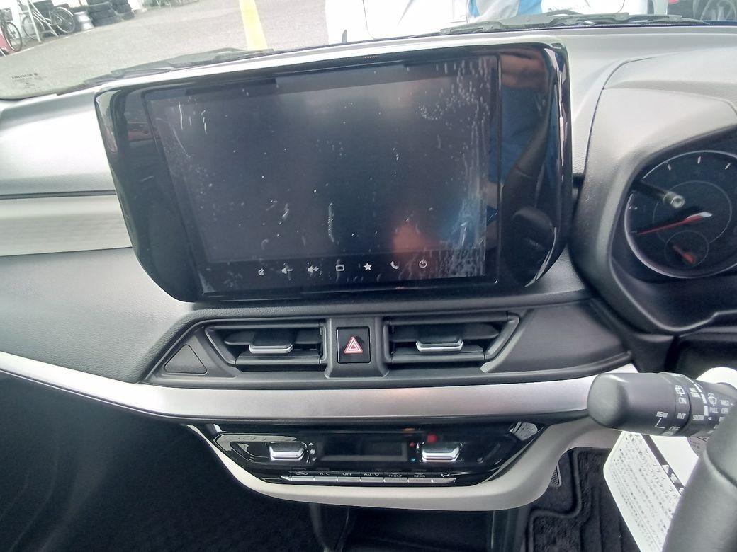 2024 Suzuki Swift - photo 6