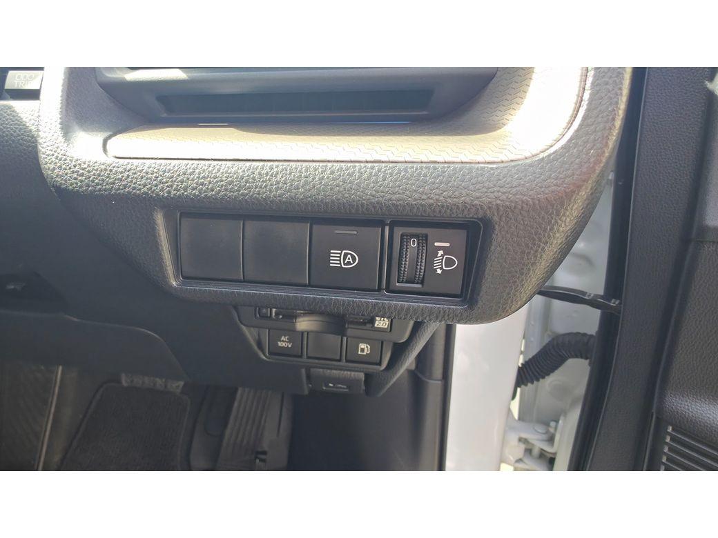 2023 Toyota Prius - photo 11