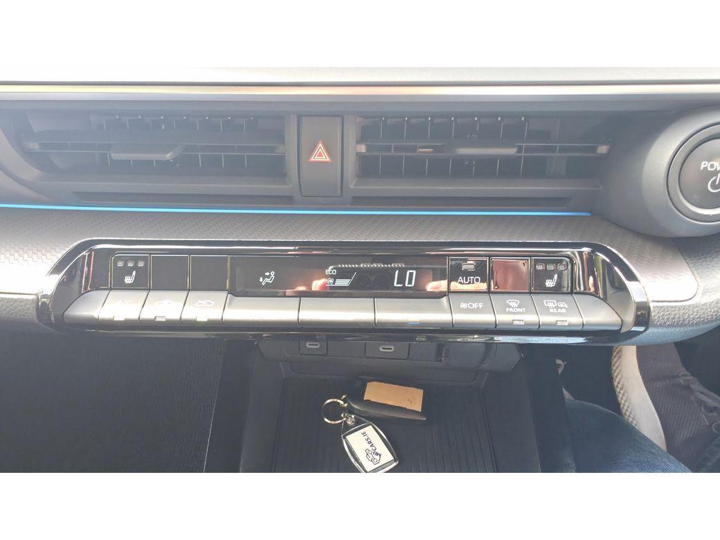 2023 Toyota Prius - photo 16