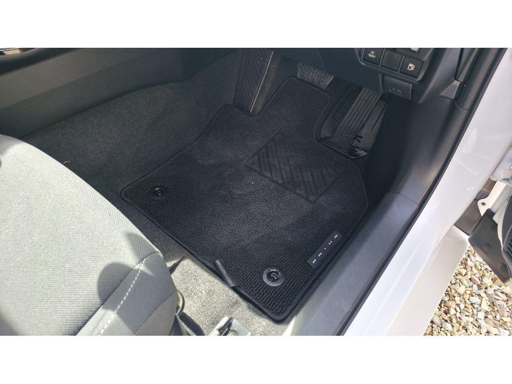2023 Toyota Prius - photo 12