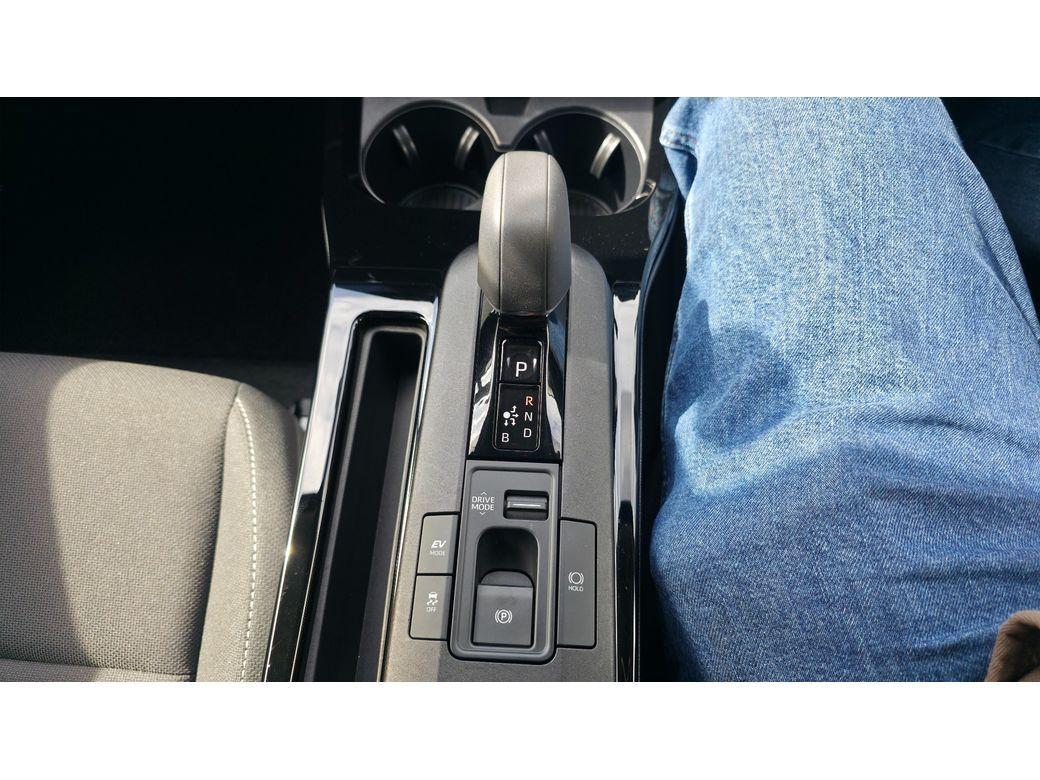 2023 Toyota Prius - photo 17