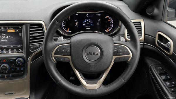 Jeep Grand Cherokee Limited 4x4 258 bhp - photo 23