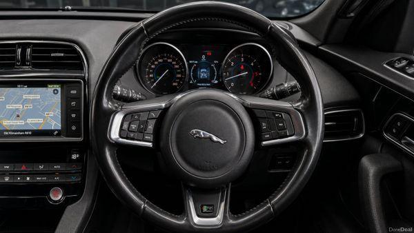 Jaguar F-Pace 2017 AA Approved - photo 23