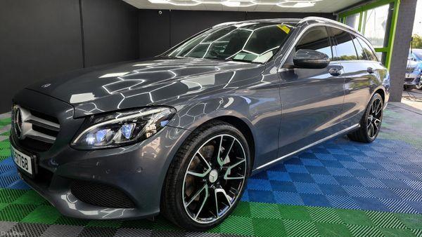 Mercedes-Benz C350E 278 BHP - photo 7